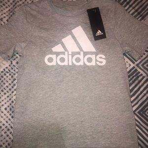 Adidas kid shirt top size 5